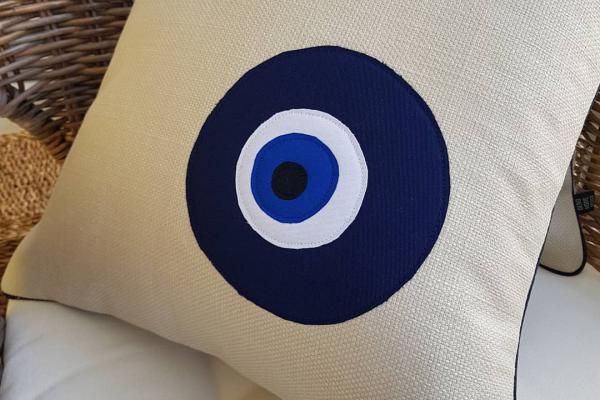 Büyük Nazar Boncuğu Kırlent Kılıfı 