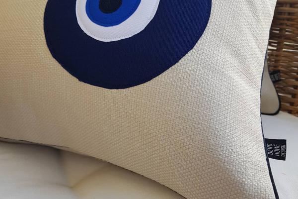 Büyük Nazar Boncuğu Kırlent Kılıfı 