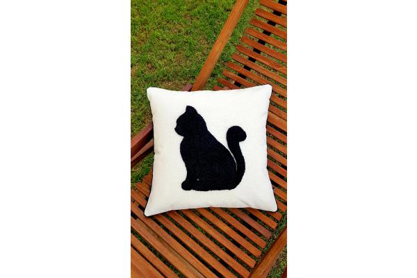 Kara Kedi Kırlent Kılıfı