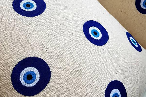 Nazar Boncuklu Kırlent Kılıfı 