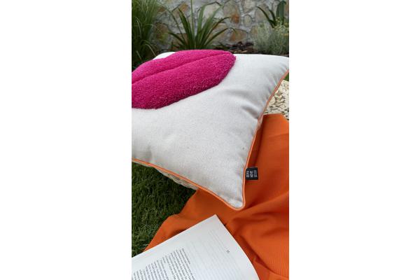 Pembe Dudaklar Kırlent Kılıfı