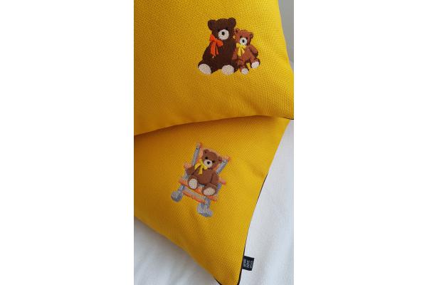 Tek Ayıcık Kırlent Kılıfı 